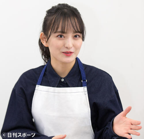 クックパッドLive生配信を終え、インタビューに応えるたこ虹の清井咲希（撮影・上山淳一）