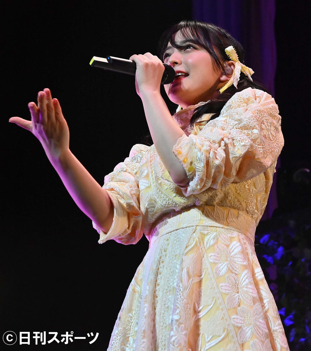 ワンマンライブ「桜咲くこの場所で」で熱唱するたこやきレインボー・清井咲希（撮影・上田博志）