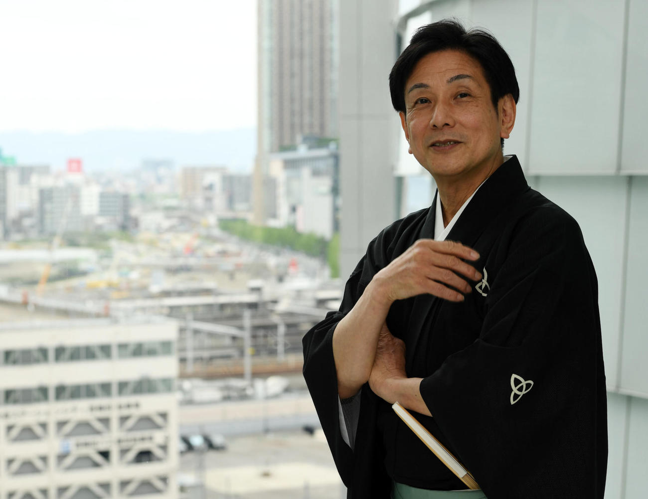 無体芸術の誇りを持って独演会を開催する桂米団治。落語の持つ笑いでコロナ禍の閉塞（へいそく）感打破お願いします（撮影・前岡正明）