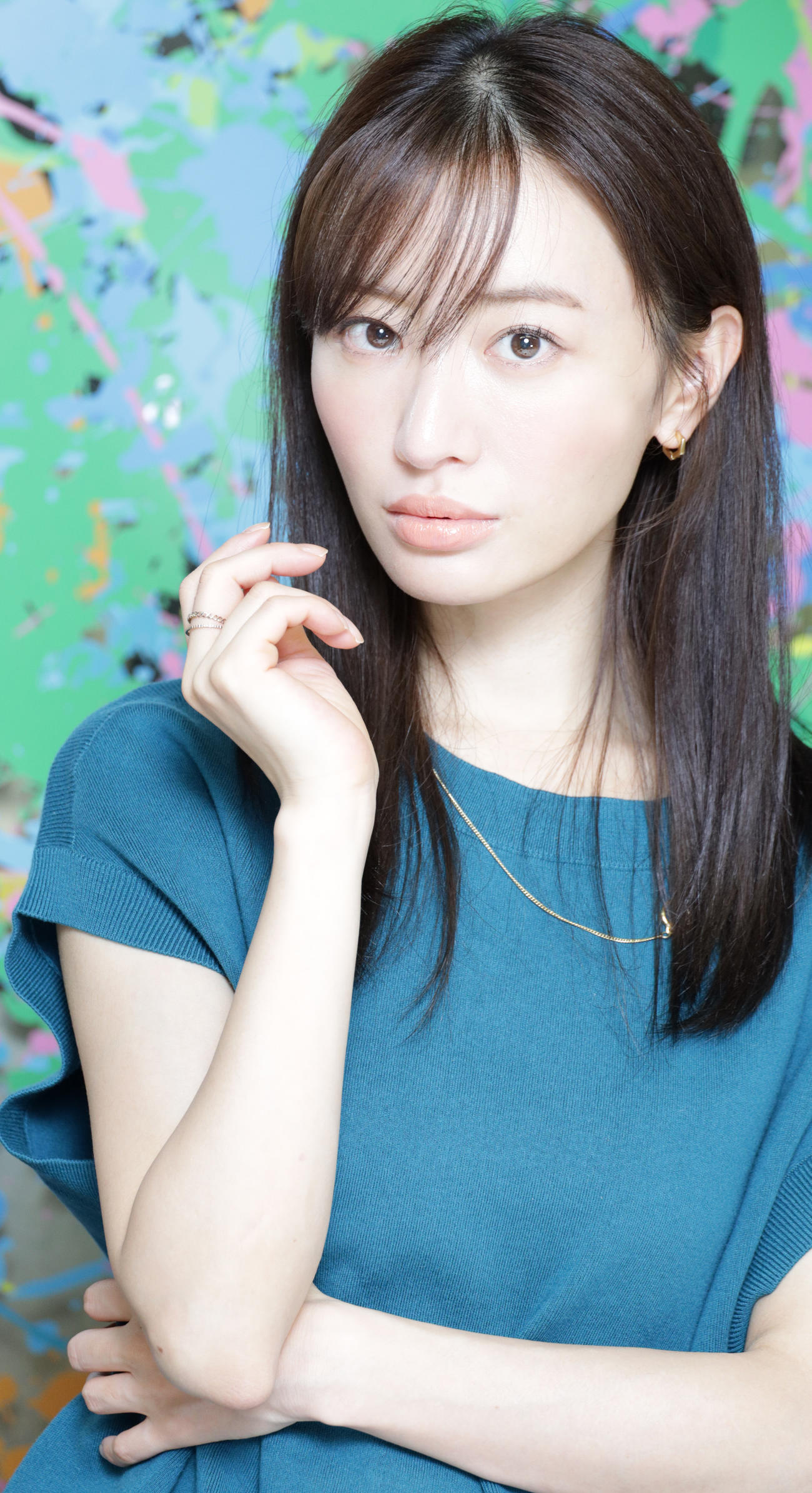 甘い声、思わせぶりな表情、アンチな同性も一回りしてひかれるに違いない妖しい魅力の詰まった松本まりか。私もすぐにインスタグラムをフォローしてしまった（撮影・中島郁夫）