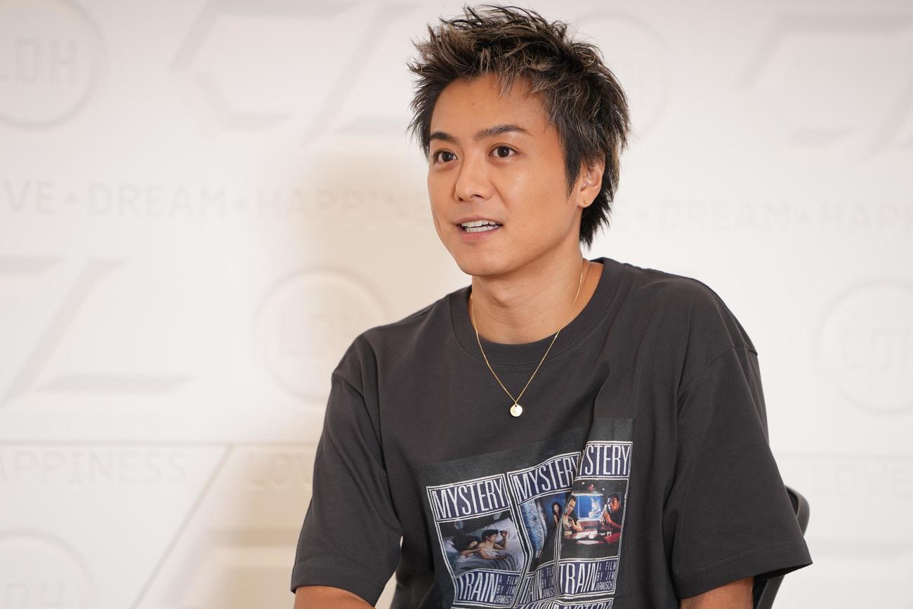 EXILE20周年について語るEXILE TAKAHIRO（撮影・鈴木みどり）