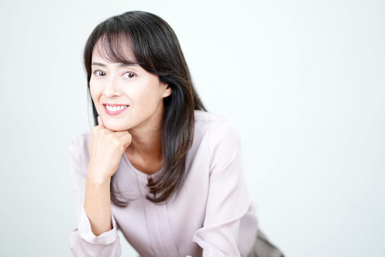 凜（りん）とした美しさでカメラを見つめる後藤久美子（撮影・横山健太）