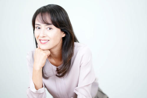 凜（りん）とした美しさでカメラを見つめる後藤久美子（撮影・横山健太）