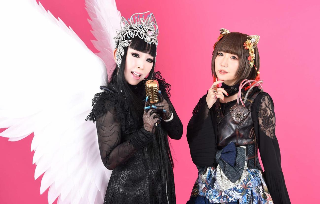 プリンセス天功（左）とyucat
