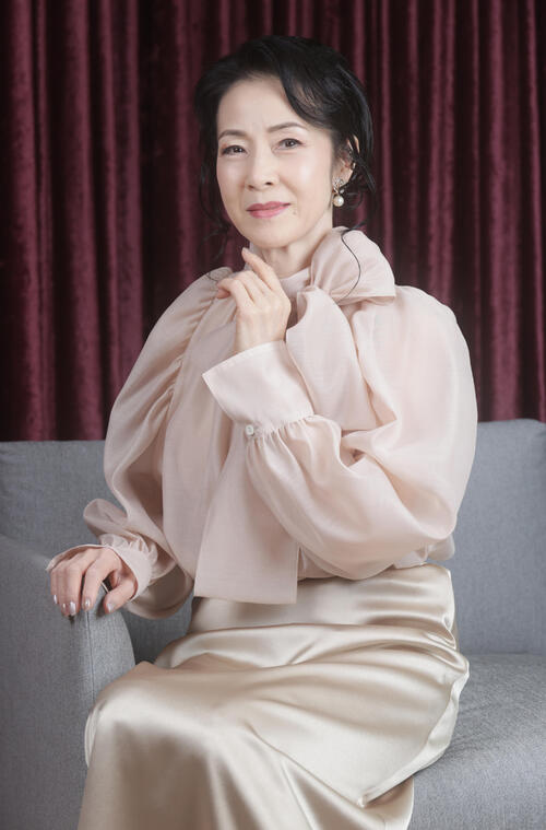 記念曲「遠い昔の恋の歌」発売を前に、デビュー40周年を振り返った坂本冬美(撮影・中島郁夫)