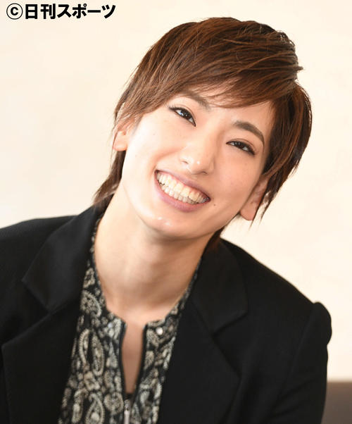 くされ縁 水美舞斗と名作コメ再共演 柚香光 宝塚 朗らかに 芸能コラム 日刊スポーツ