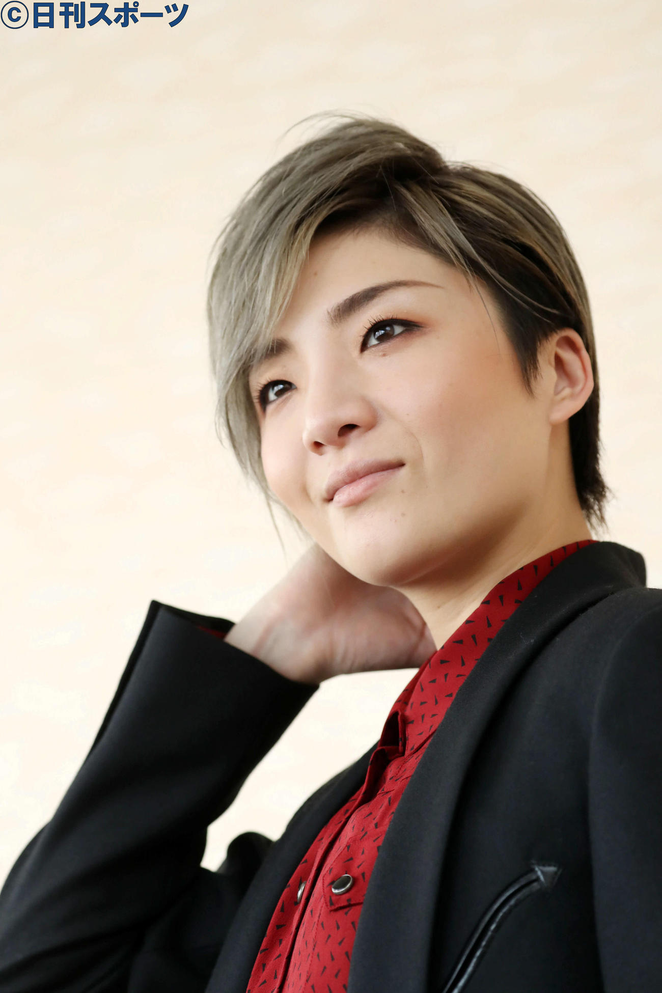 「出島小宇宙戦争」に主演する鳳月杏（撮影・加藤哉）