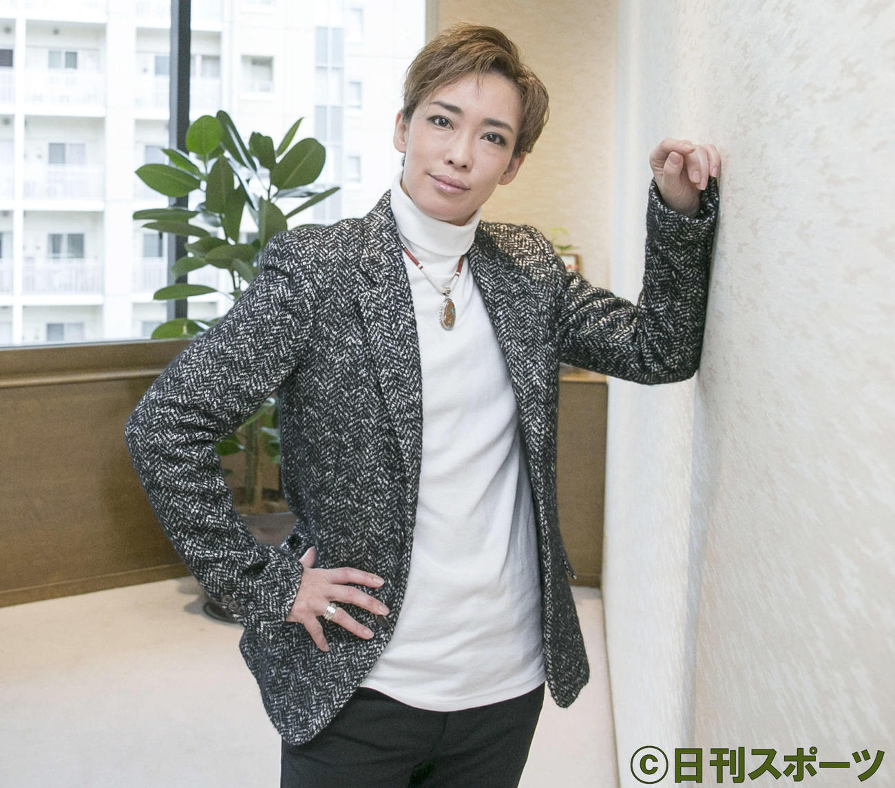 退団公演への思いを語る華形ひかる（撮影・上山淳一）