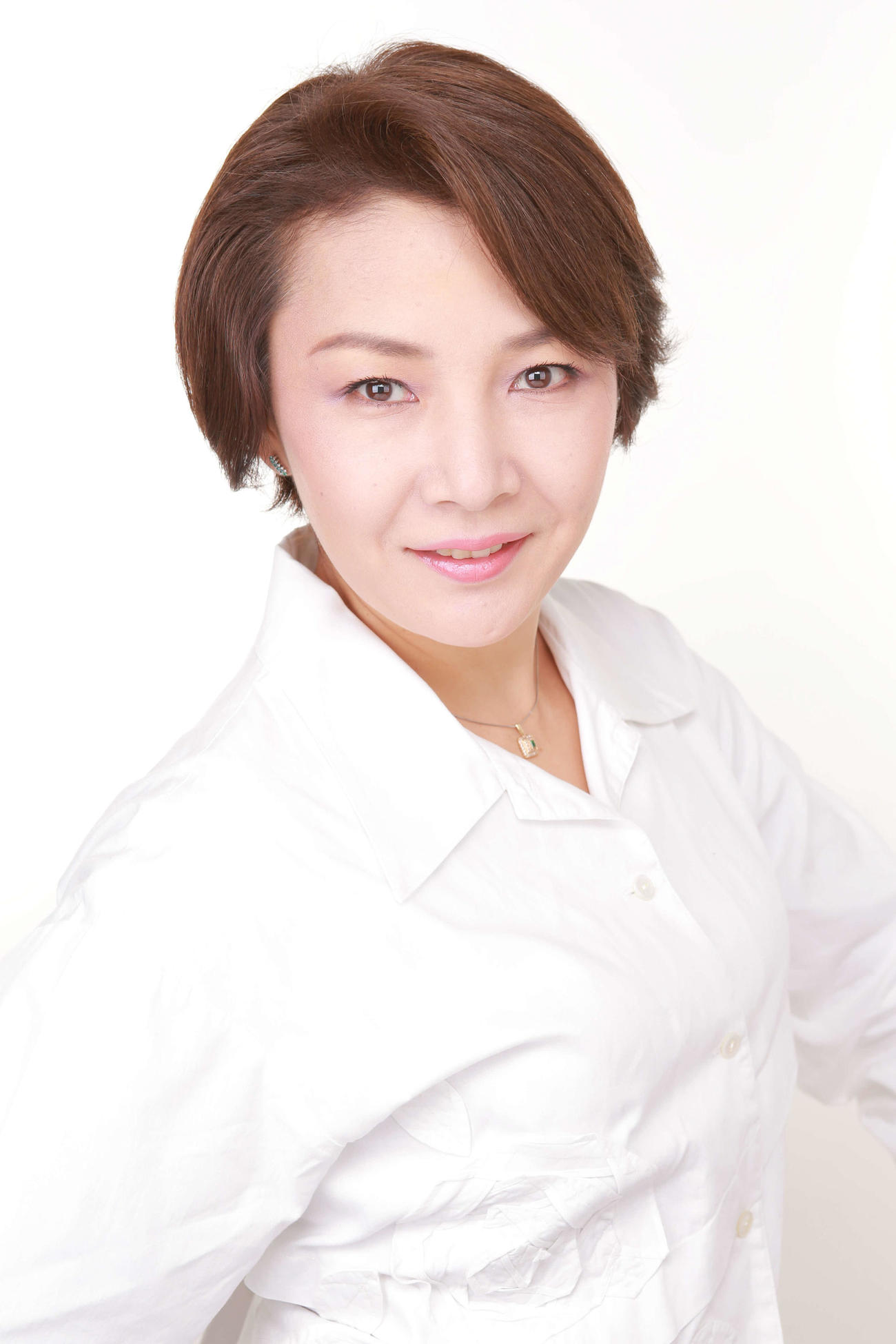 戦後初めて、本拠地の長期休止を経て、復活作に主演した麻路さき（本人提供）