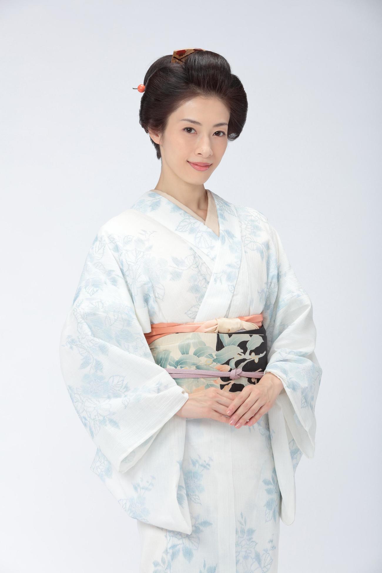 新派出身の女優役で朝ドラに初出演する明日海りお（NHK提供）