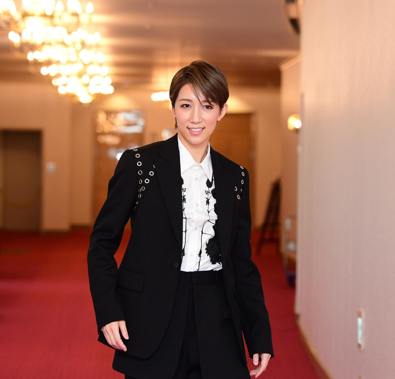 退団公演への思いを語る真風涼帆