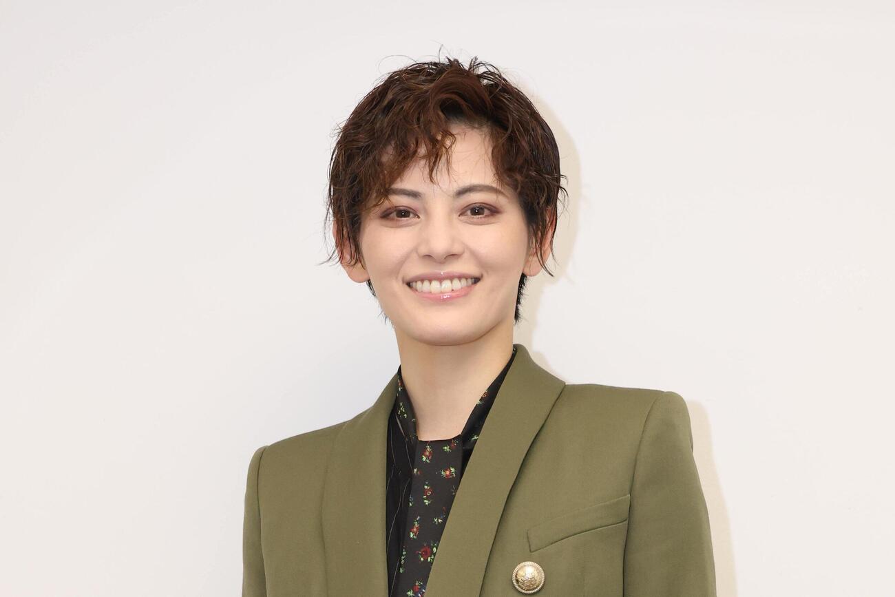 主演ミュージカル「ポーの一族」に臨む雪組トップ朝美絢