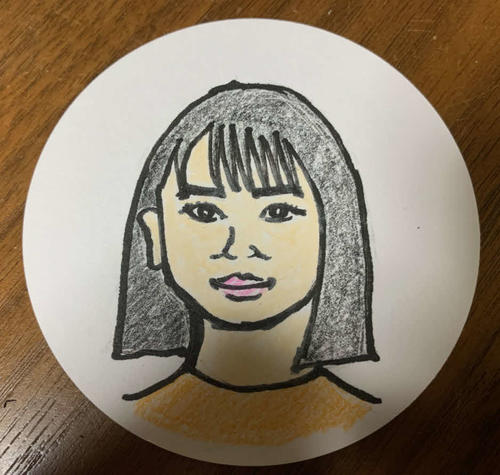 映画監督谷健二氏が描いた山田杏奈の似顔絵　