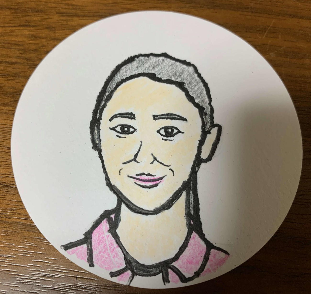 映画監督谷健二氏が描いた堀田真由の似顔絵