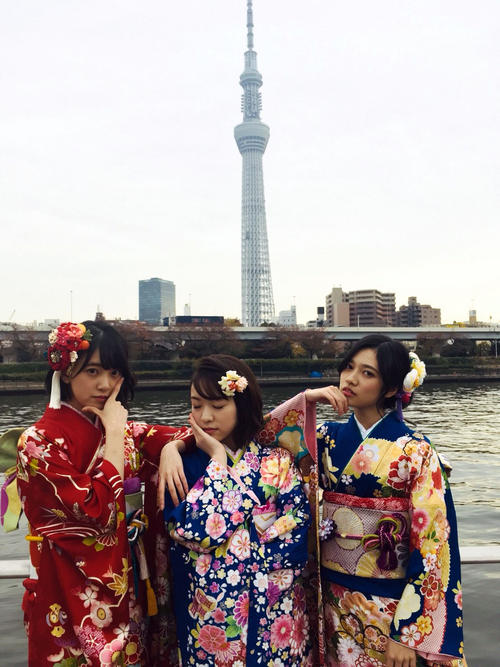 振り袖写真です。乃木坂４６、２期生は５周年を迎えました！