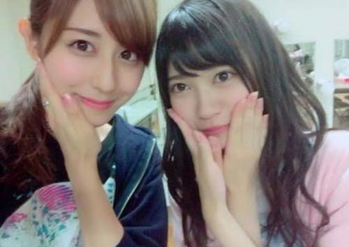 画像フォルダーの中で一番古い２人とのツーショット左から斎藤ちはるさん、寺田蘭世