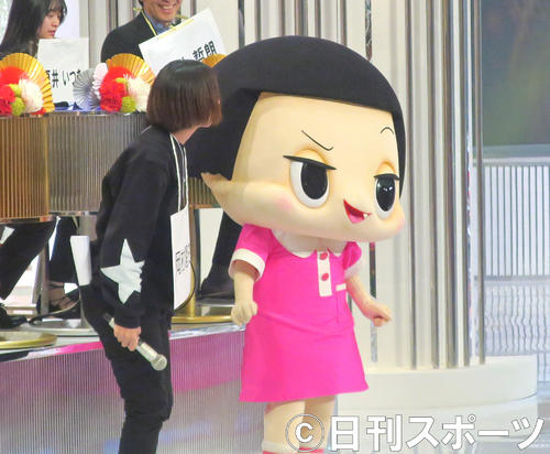 NHK紅白歌合戦の出演者としてリハーサルに参加するチコちゃん