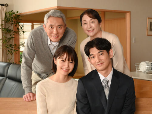 TBS新春ドラマ特別企画「あしたの家族」左上から時計まわりで松重豊、松坂慶子、永山瑛太、宮崎あおい（C）TBS