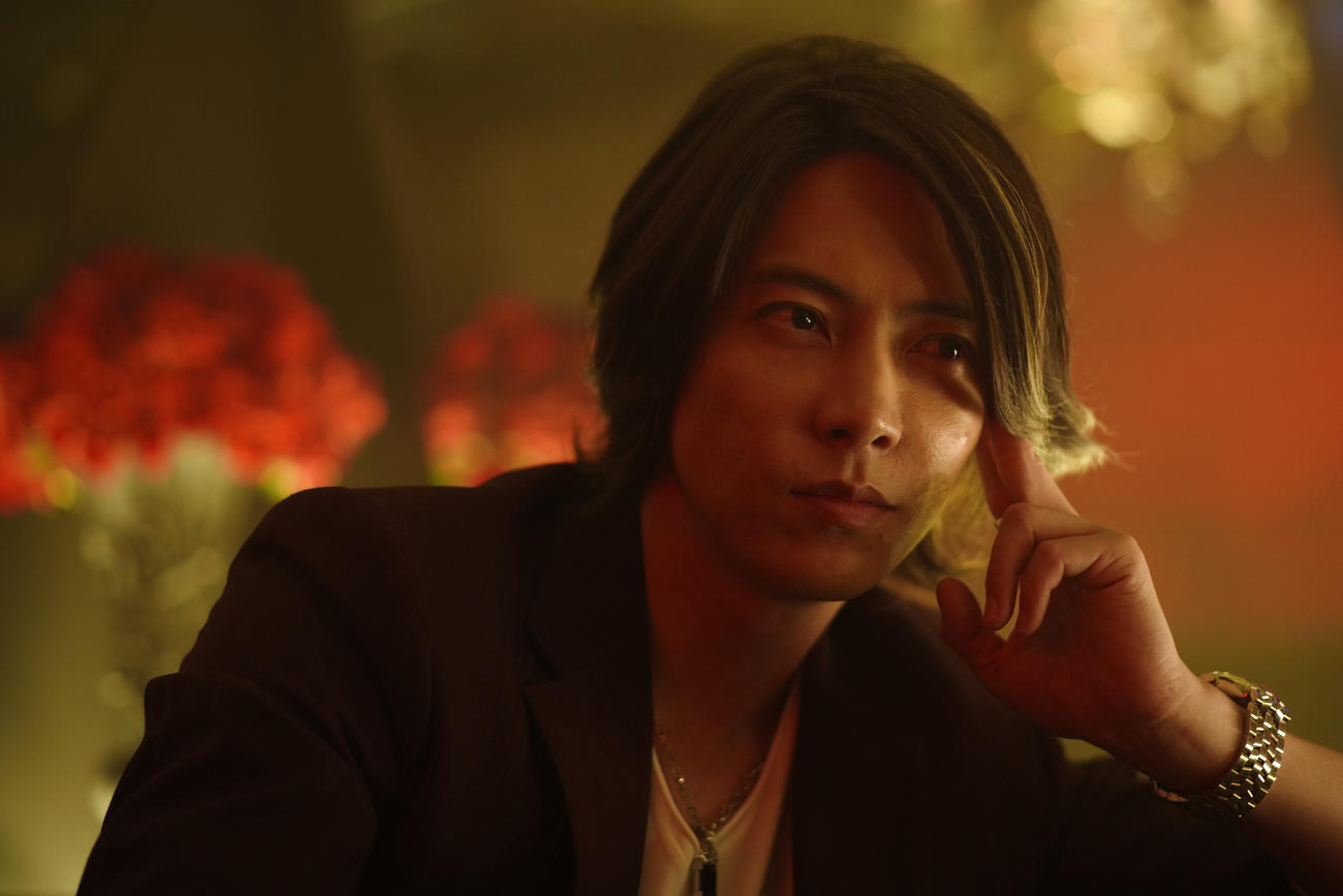 WOWOWオリジナルドラマ「TOKYO VICE」。カリスマホスト役を演じる山下智久（C）HBO Max／James Lisle