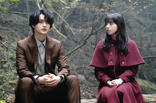 日曜ドラマ「霊媒探偵・城塚翡翠」（C）NTV
