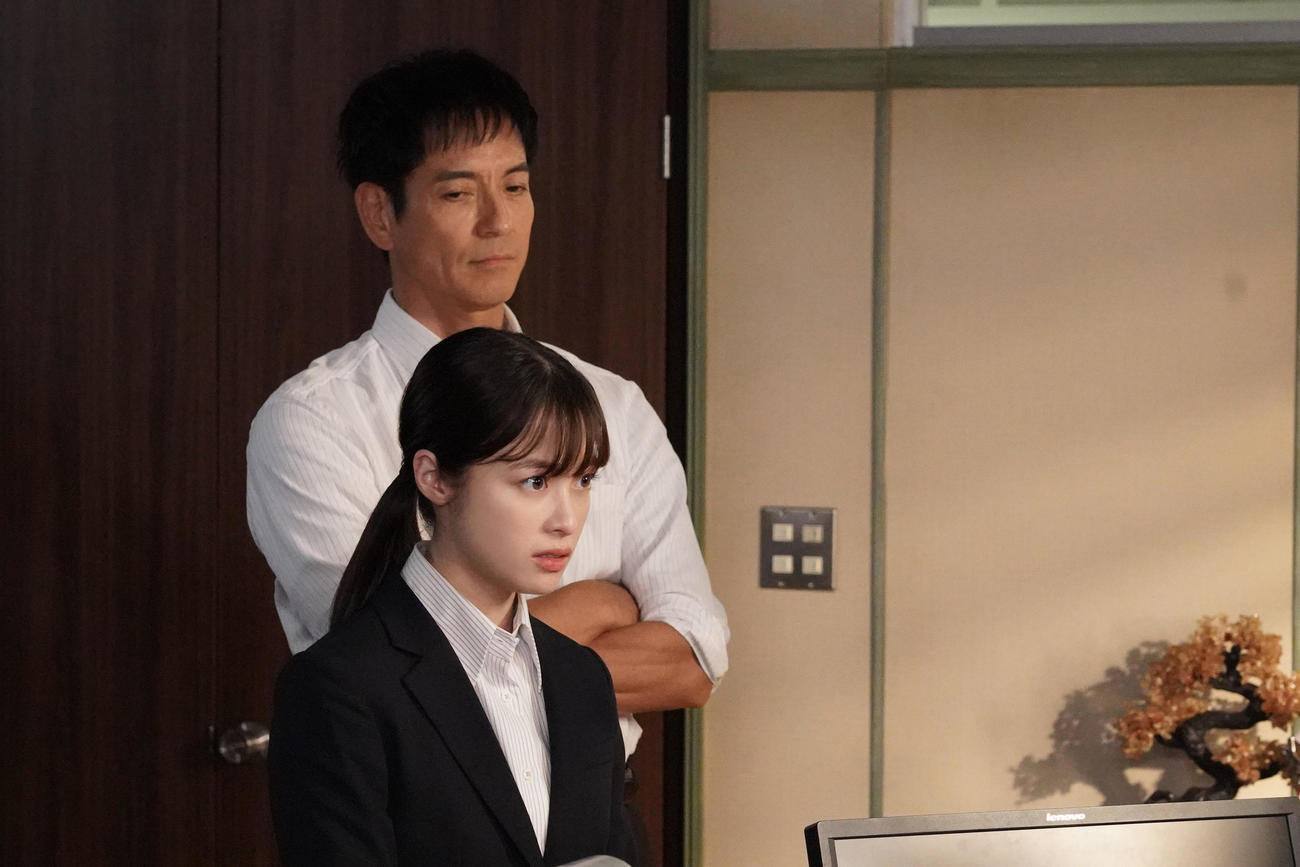 月10ドラマ「トクメイ！警視庁特別会計係」（C）フジテレビ