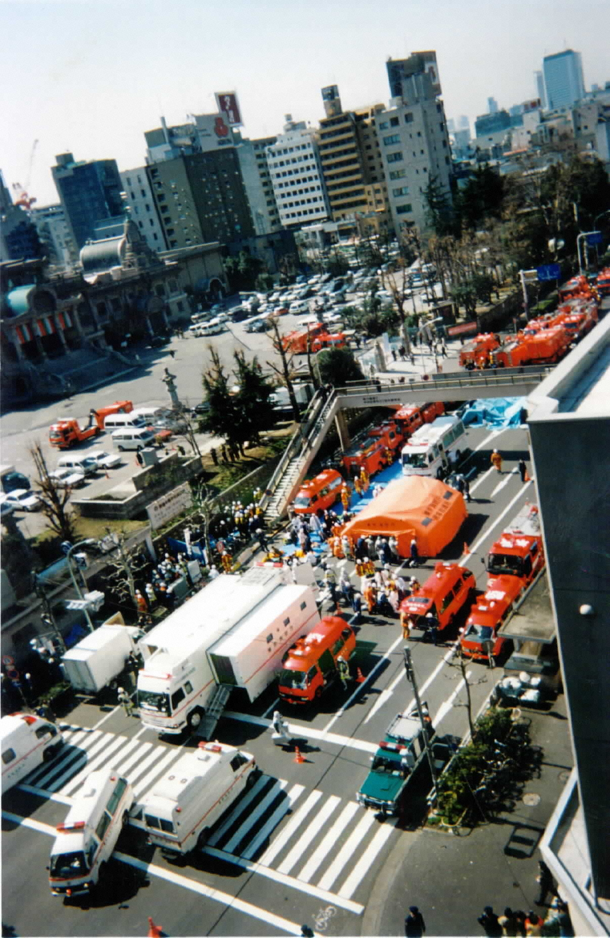地下鉄サリン事件当日の築地駅の様子（1995年3月20日撮影）
