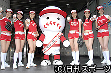 「熱闘甲子園」のＰＲを行う、ねったまくんと熱闘ガールズ