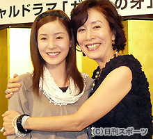 スペシャルドラマでダブル主演の蓮仏美沙子（左）と高畑淳子