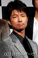 会見に出席した仲村トオル（撮影・中野由喜）