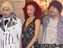左から阿部サダヲ、松雪泰子、松尾スズキ