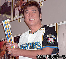 デビュー２０周年コンサートを開いた小金沢昇司