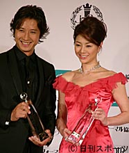 ベストフォーマリスト賞を受賞した井川遥と谷原章介