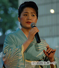 新曲「越前かもめ」の発売記念コンサートを福井県庁ホールで行った竹川美子