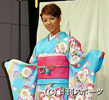 きもの大賞を受賞した内山理名（撮影・瀬津真也）