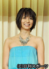 ドラマ「だいすき！！」の会見で笑顔を見せる香里奈