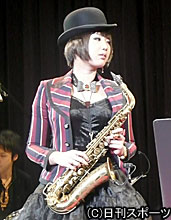 ライブを行った矢野沙織