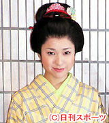 公開けいこ終了後に取材に応じた戸田恵梨香（撮影・松田秀彦）