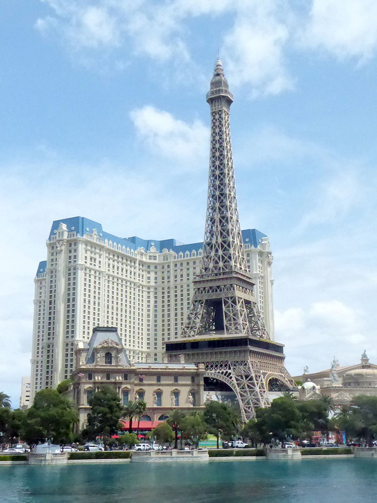 エッフェル塔