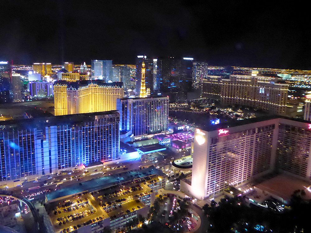 世界最大の観覧車ハイ・ローラーから見たラスベガスの夜景