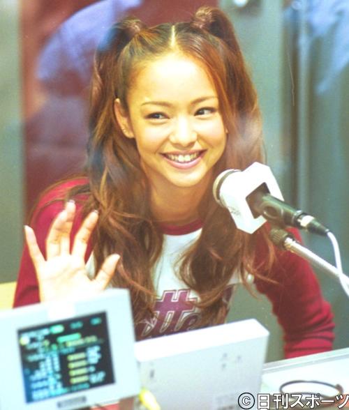 00年9月、新曲発売ＰＲイベントで