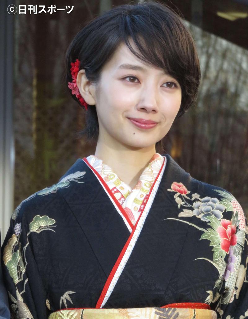 山田涼介 ドｓ波瑠ちゃんの あたりが強くなった ドラマ 日刊スポーツ