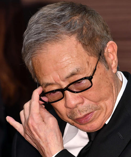 次男の誠さんが亡くなり会見で涙ぐむ北島三郎（撮影・柴田隆二）