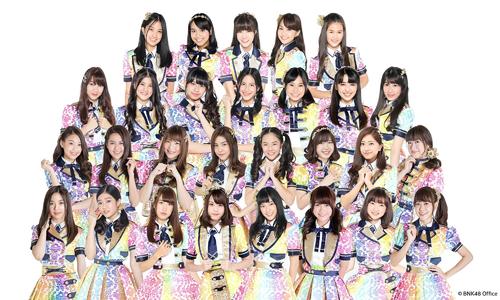 昨年のデビュー以降タイで人気が高まっているＢＮＫ４８。前から２列目の右端が伊豆田莉奈