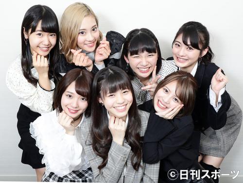 ラストアイドル（前列左から長月翠、阿部菜々実、吉崎綾、後列左から鈴木遥夏、安田愛里、大石夏摘、古賀哉子）（撮影・浅見桂子）