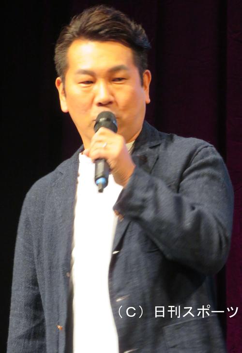 ＴＢＳ系ドラマ「あなたには帰る家がある」トークイベントで熱く語る藤本敏史（撮影・村上幸将）