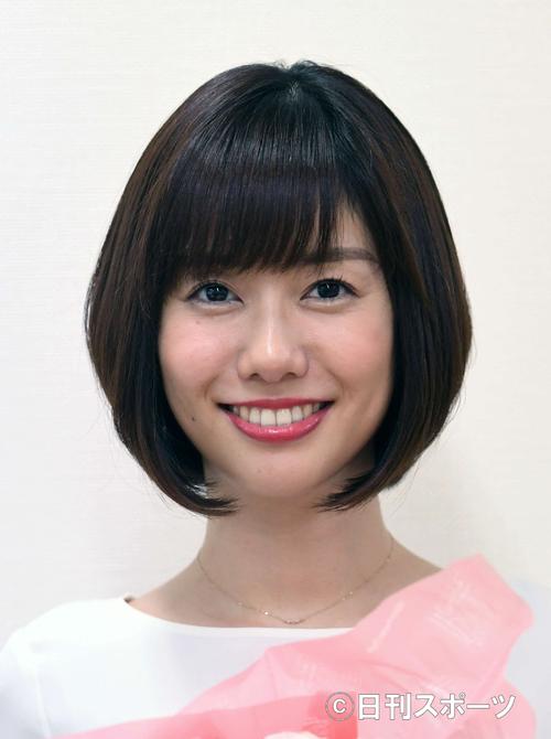 山崎夕貴アナ（１６年１１月撮影）