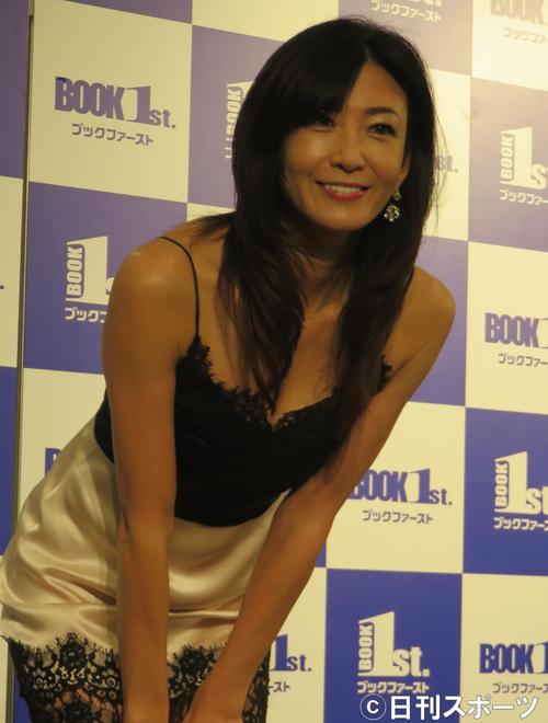 写真集発売イベントを行った中島史恵