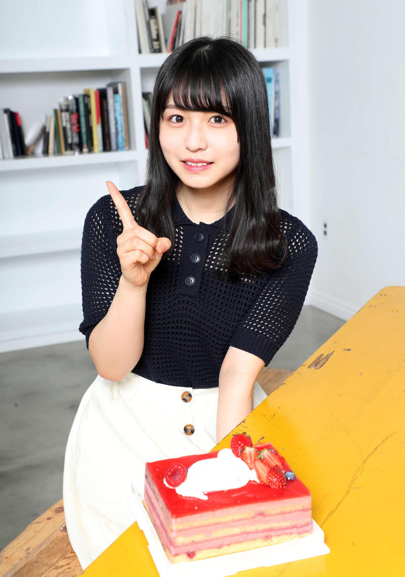 長濱ねる写真集が上半期1位「自然体が向いている」 - 乃木坂46