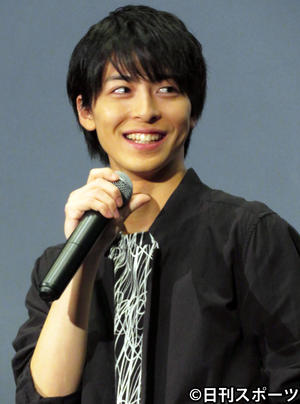 高杉真宙 緊張した 原作の誉田哲也氏の登場に涙目 シネマ 日刊スポーツ