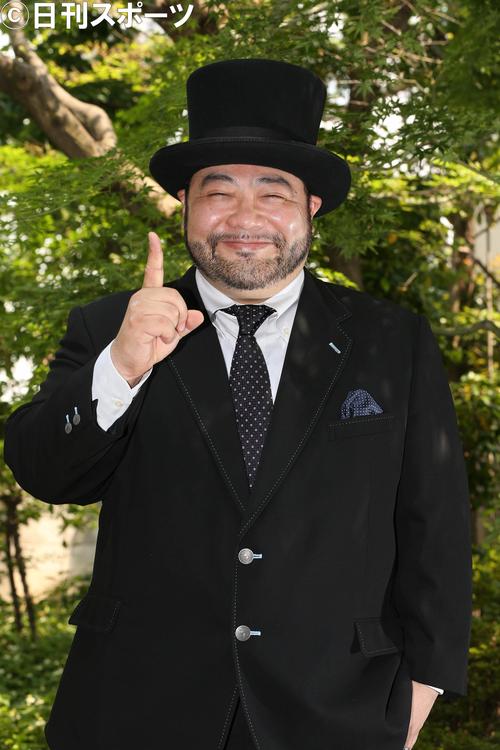 一発屋芸人にスポットを当てた「一発屋芸人列伝」を執筆した髭男爵の山田ルイ５３世（撮影・丹羽敏通）